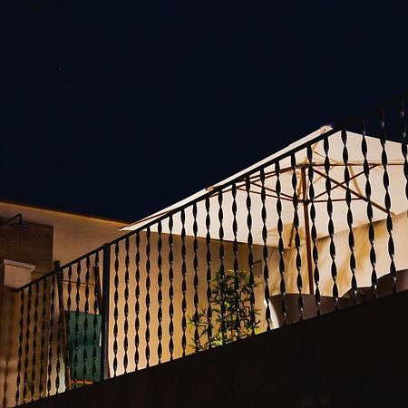 シネウ Townhouse Sa Casaヴィラ エクステリア 写真